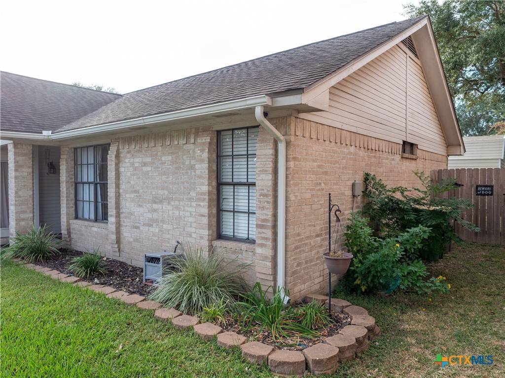 Victoria, TX 77901,422 Kingwood