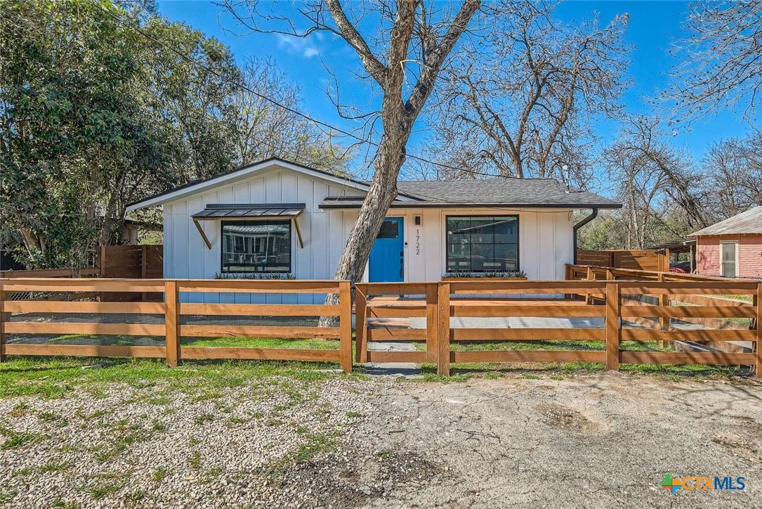 New Braunfels, TX 78130,1722 Lee ST