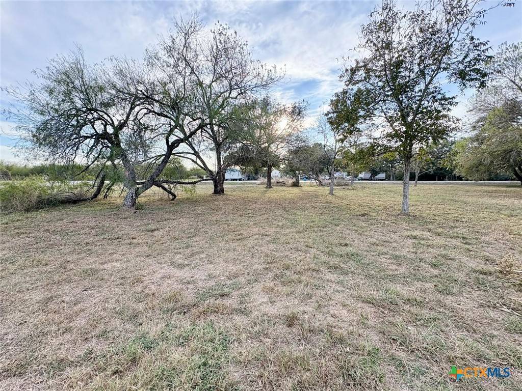 Victoria, TX 77905,24 Colake DR