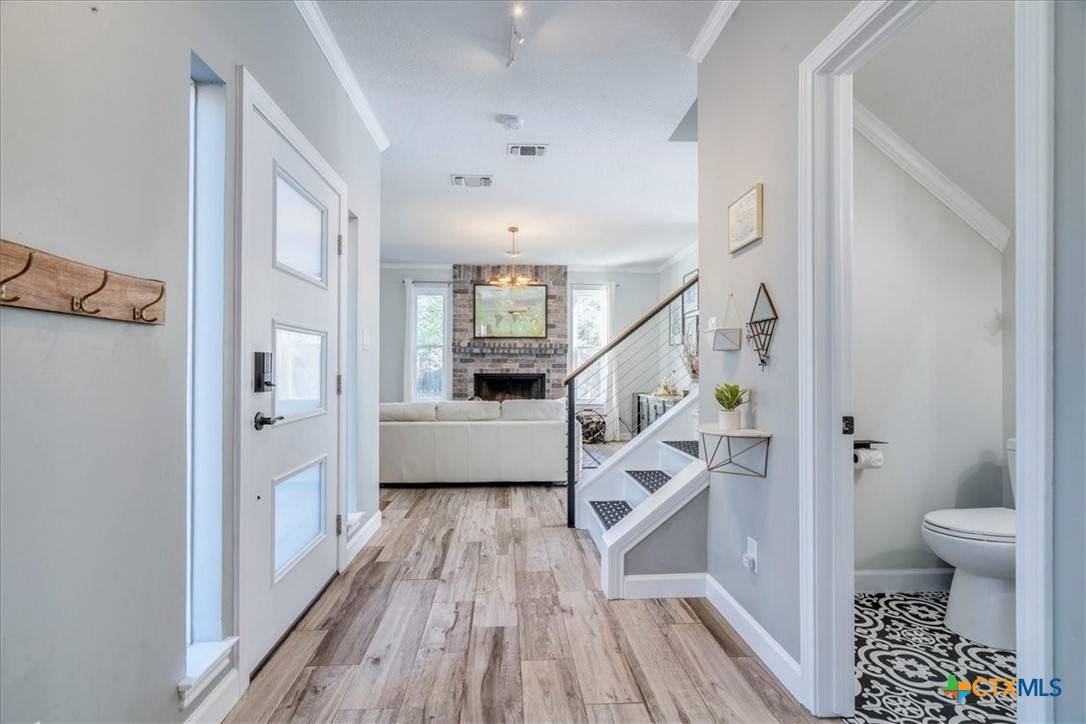 Elgin, TX 78621,171 Pin Oak XING