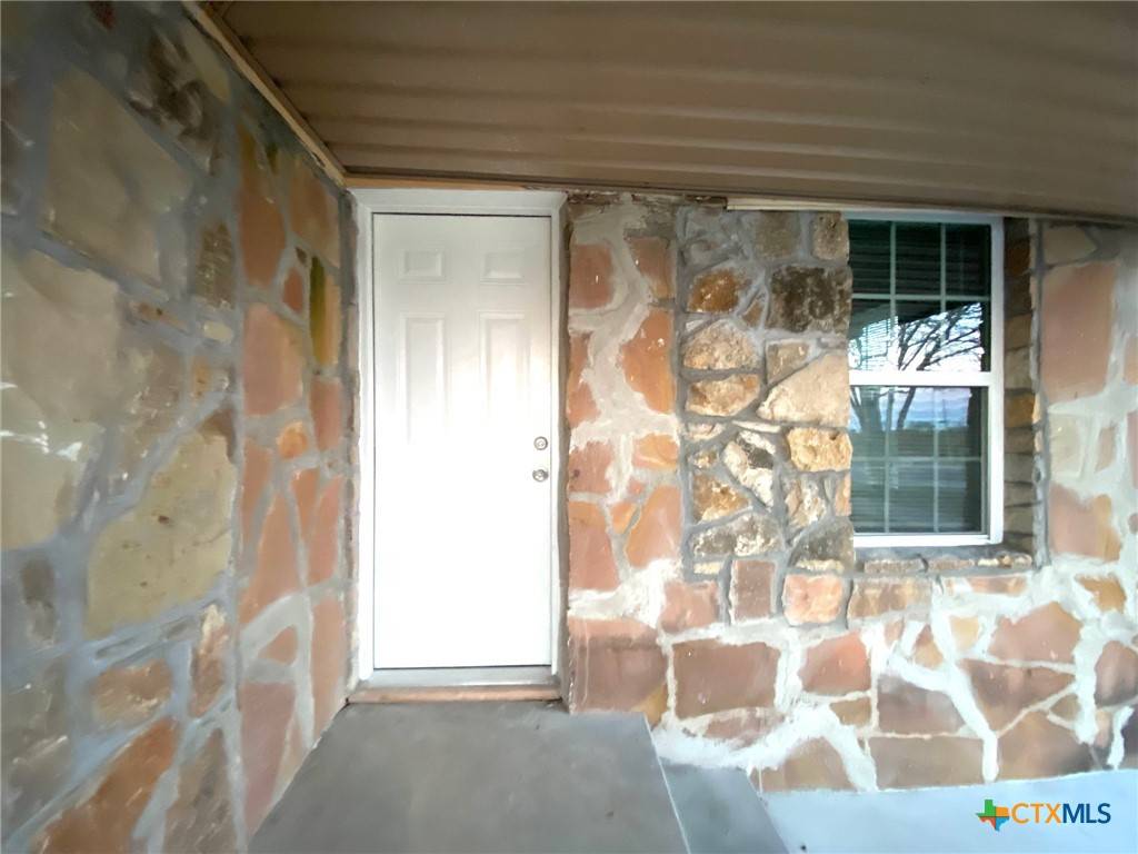 Gatesville, TX 76528,1115 W Main ST