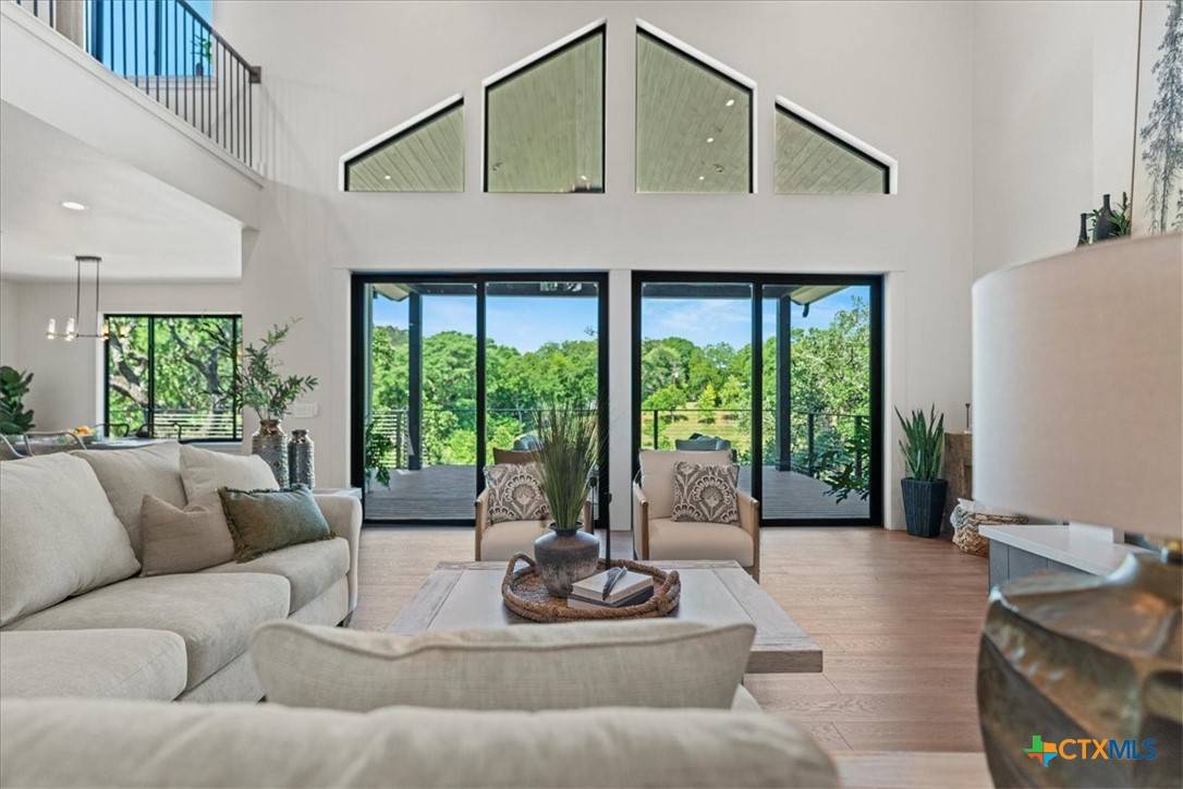 Wimberley, TX 78676,202 Hub DR