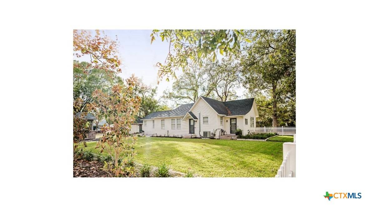 Cuero, TX 77954,213 W Broadway ST