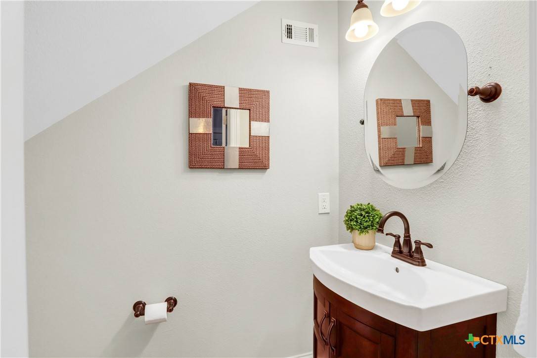 New Braunfels, TX 78130,526 Walnut Heights BLVD