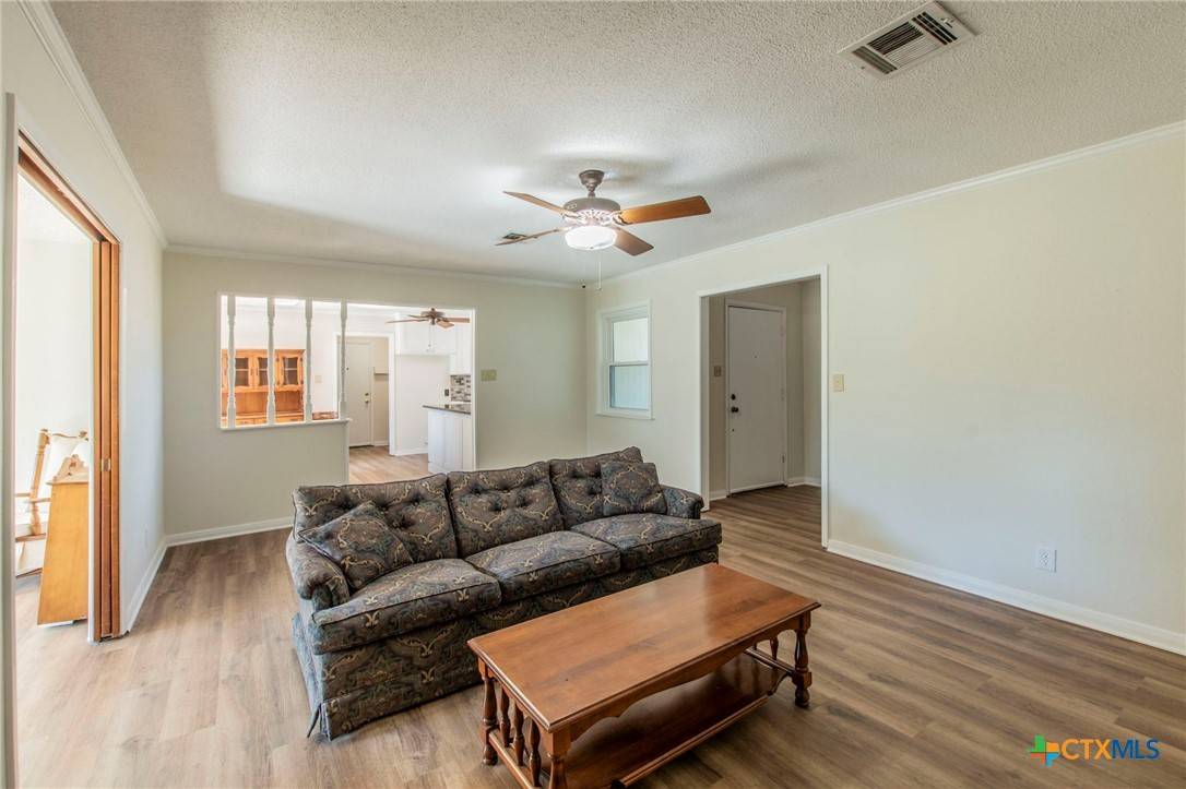 Troy, TX 76579,517 Thompson RD