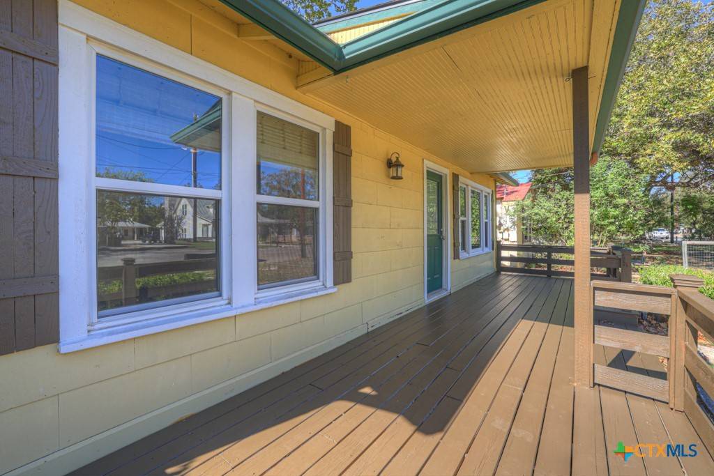 New Braunfels, TX 78130,927 N Union AVE