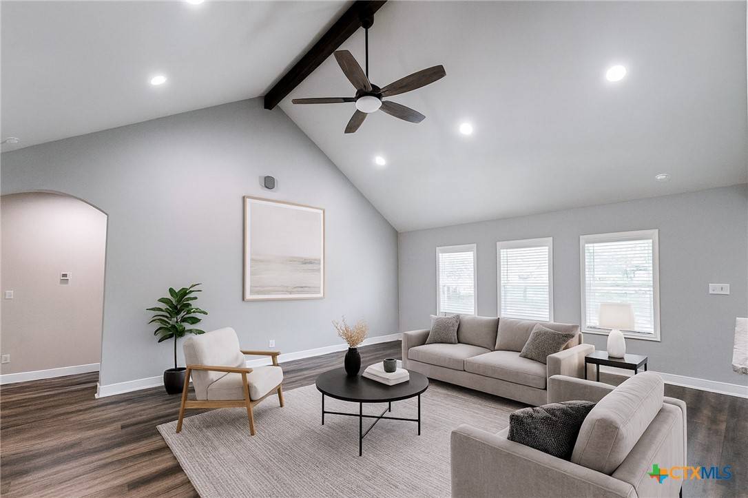 Inez, TX 77968,267 Oak View DR