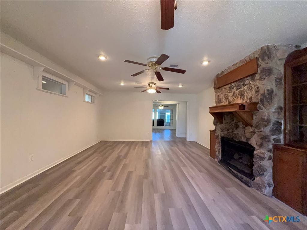 Port Lavaca, TX 77979,2221 Mcpherson DR