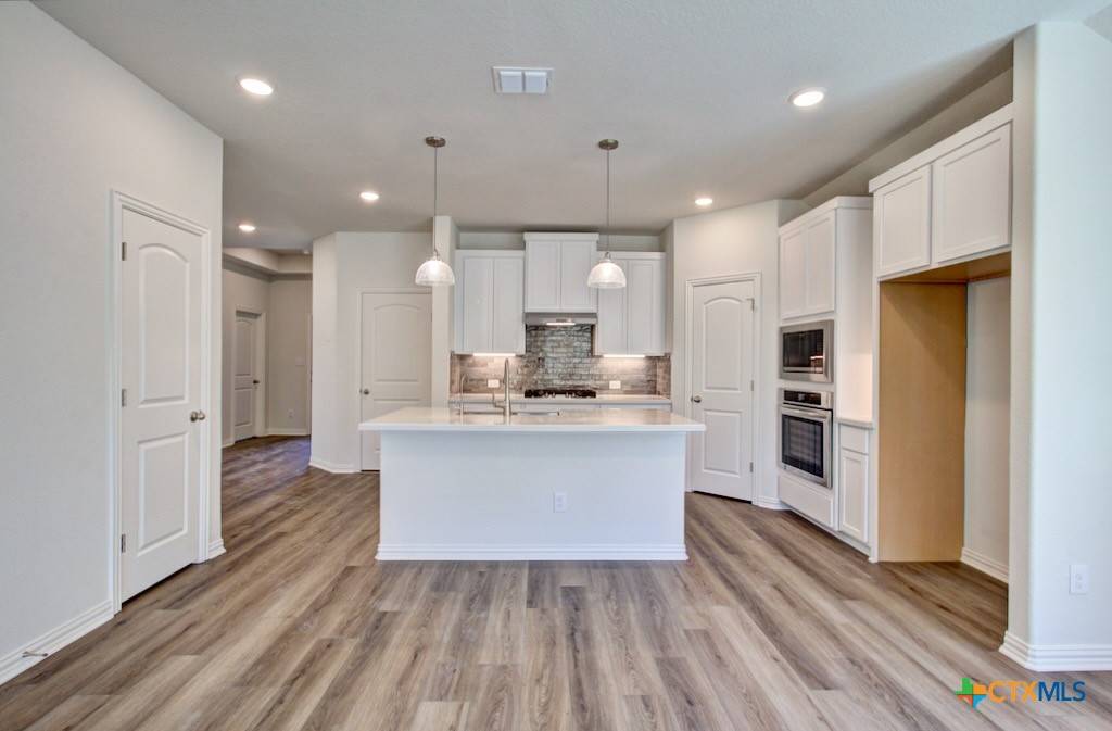 New Braunfels, TX 78130,943 Creek Bed Drive