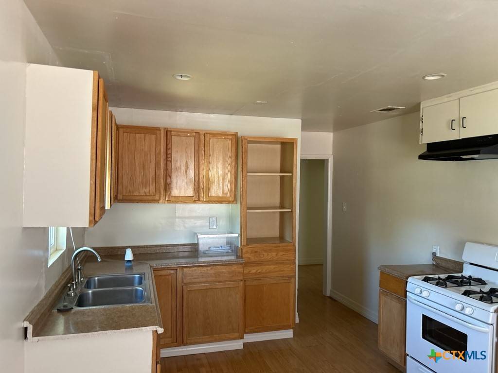 Killeen, TX 76541,808 Florence RD