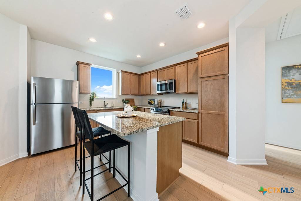 New Braunfels, TX 78130,2107 Hofstaat