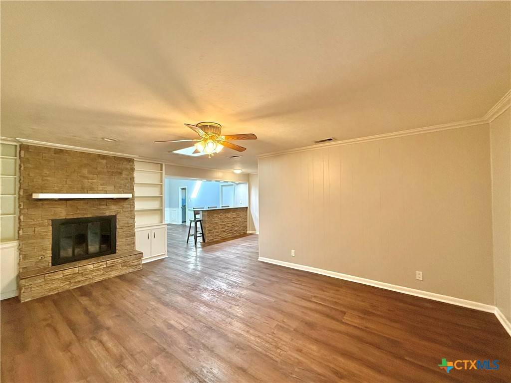 Victoria, TX 77904,316 Buckingham ST