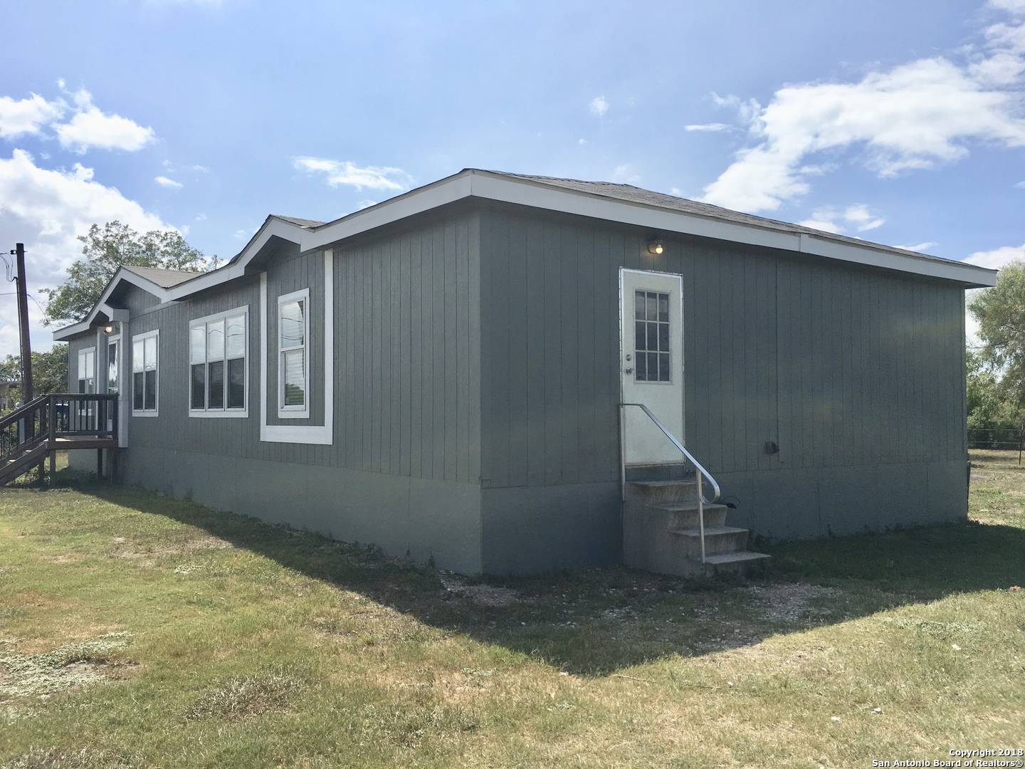 Castroville, TX 78009-2231,18718 COUNTY ROAD 5740