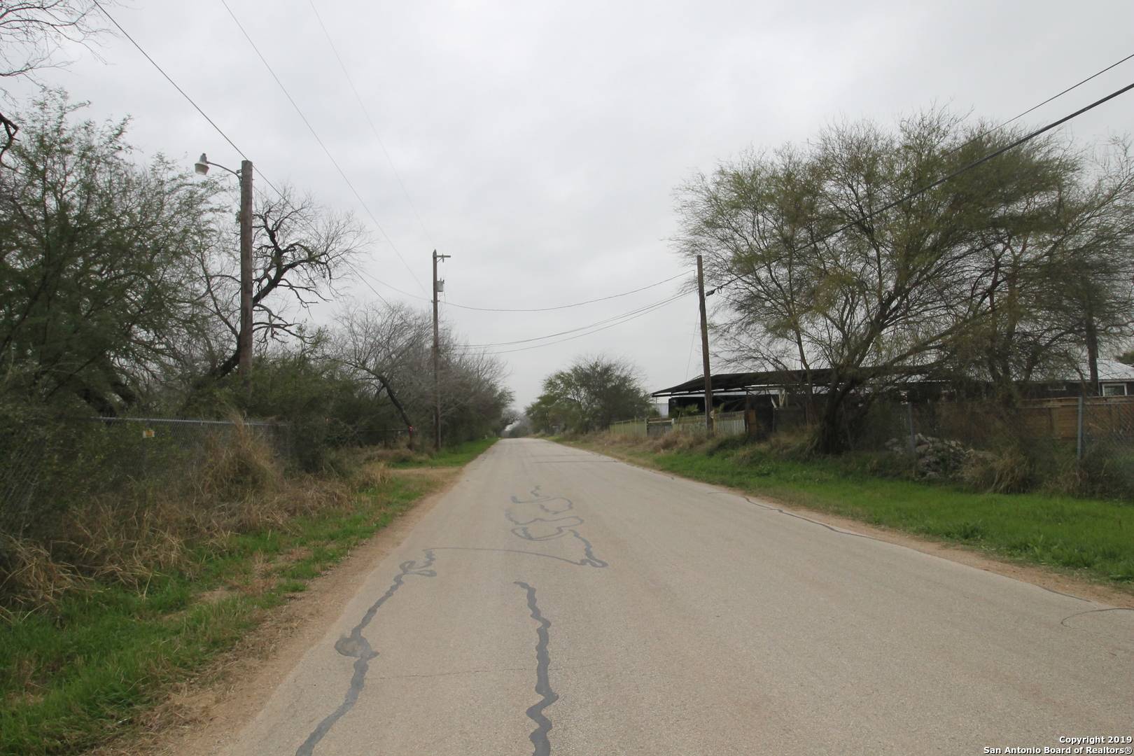 San Antonio, TX 78221-4201,880 CHAVANEAUX RD