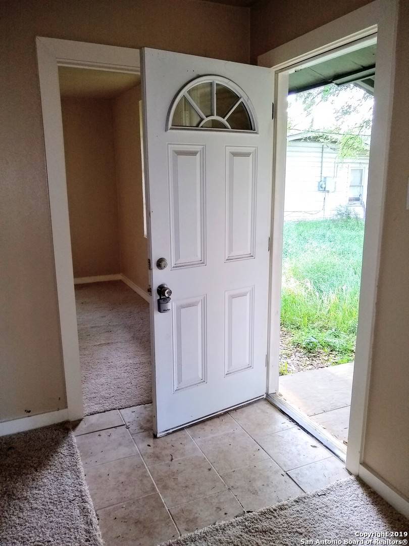 Hondo, TX 78861-1759,1603 15th St