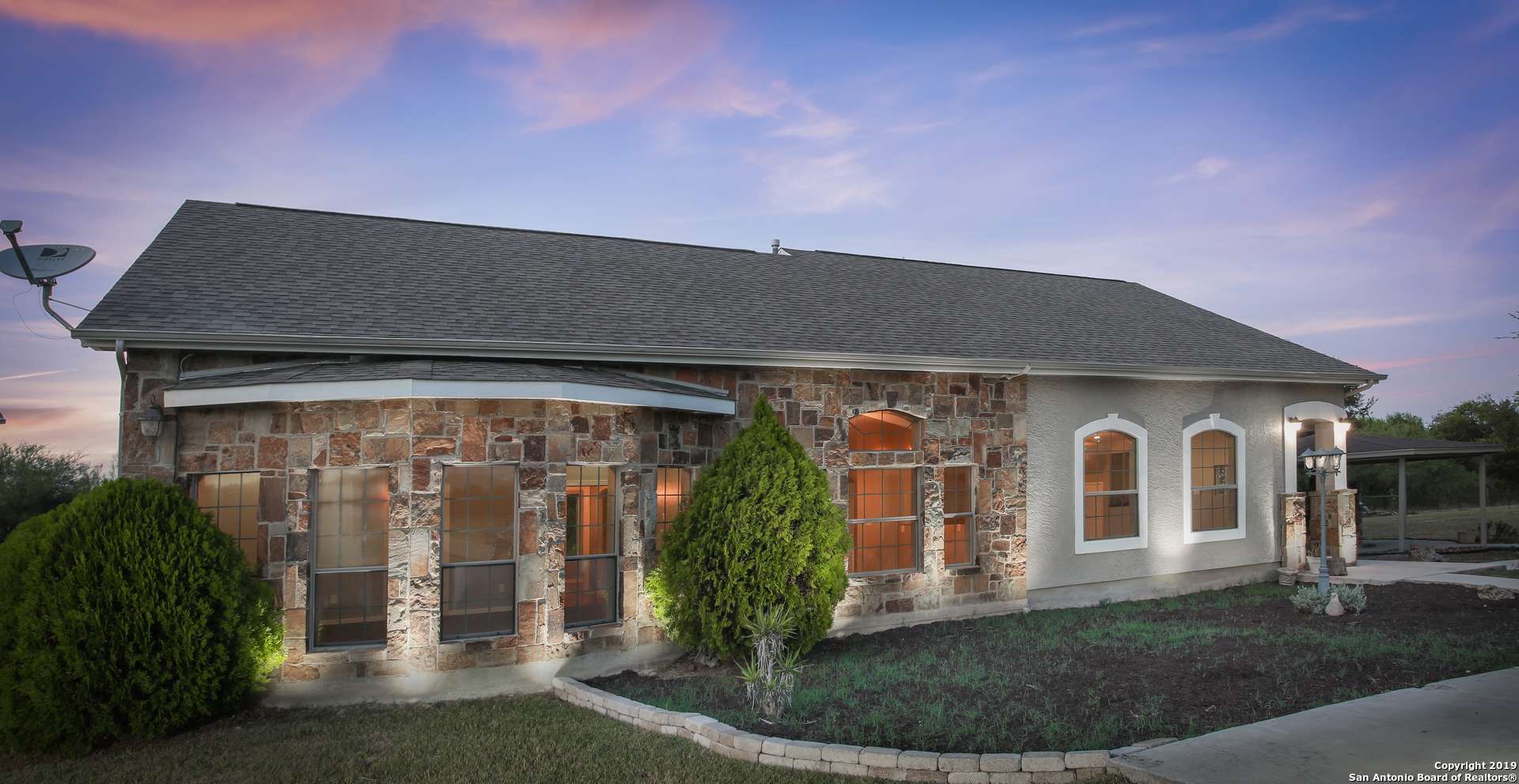 Castroville, TX 78009-2008,360 FM 1343