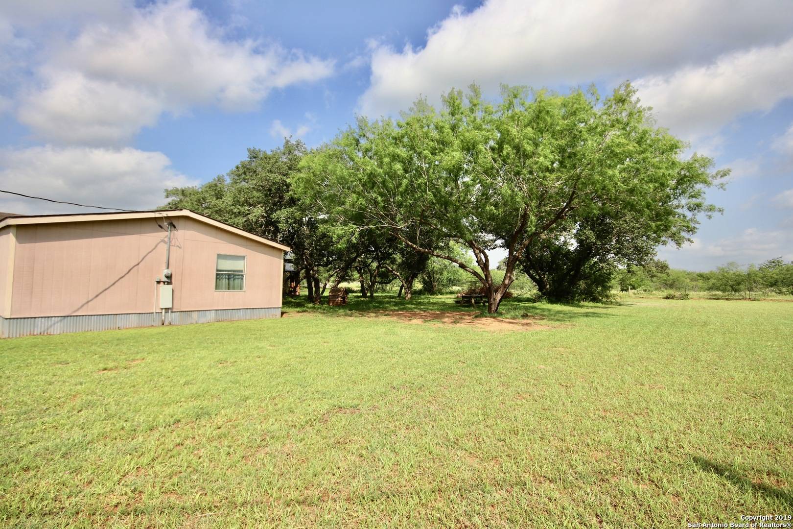 Floresville, TX 78114-3566,337 MOURNING DOVE