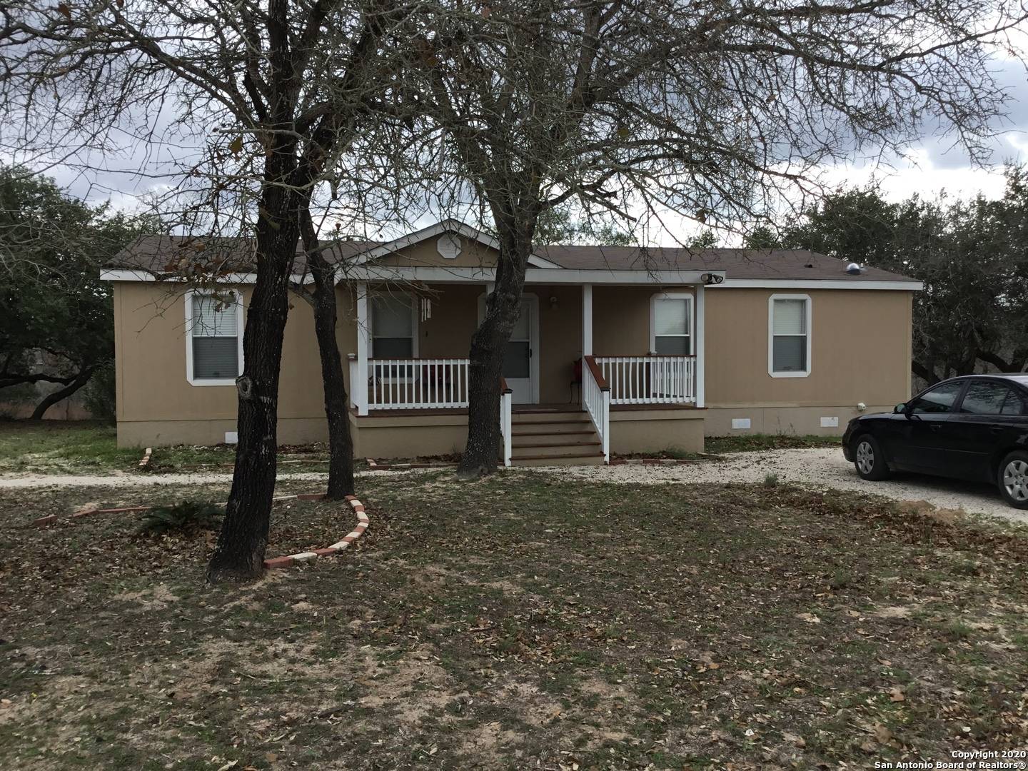 Natalia, TX 78059-2053,285 COUNTY ROAD 7812