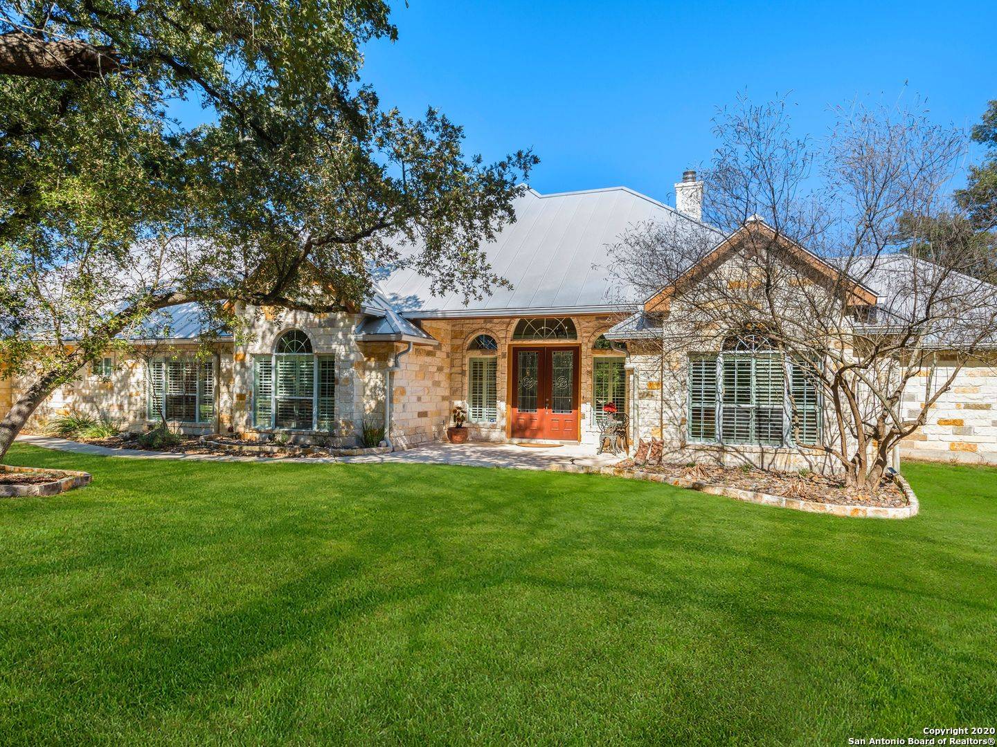 Boerne, TX 78006-3887,1890 GUADALUPE BND