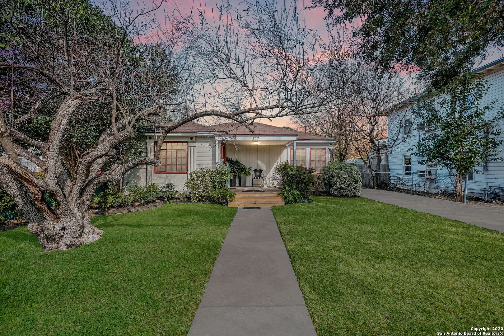 San Antonio, TX 78212-2217,327 RIDGEWOOD CT