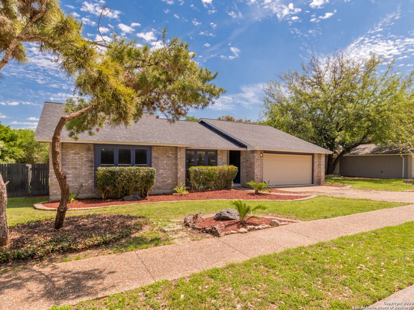 Live Oak, TX 78233-4233,12122 WOODSRIM STREET