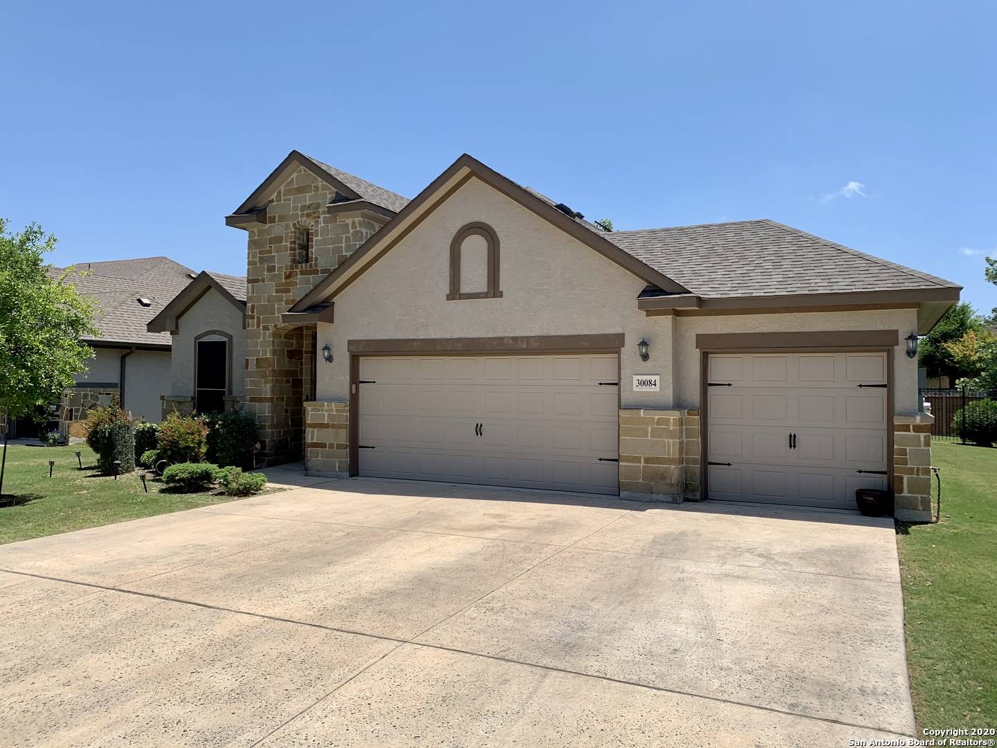 Fair Oaks Ranch, TX 78015-4304,30084 CIBOLO MDW