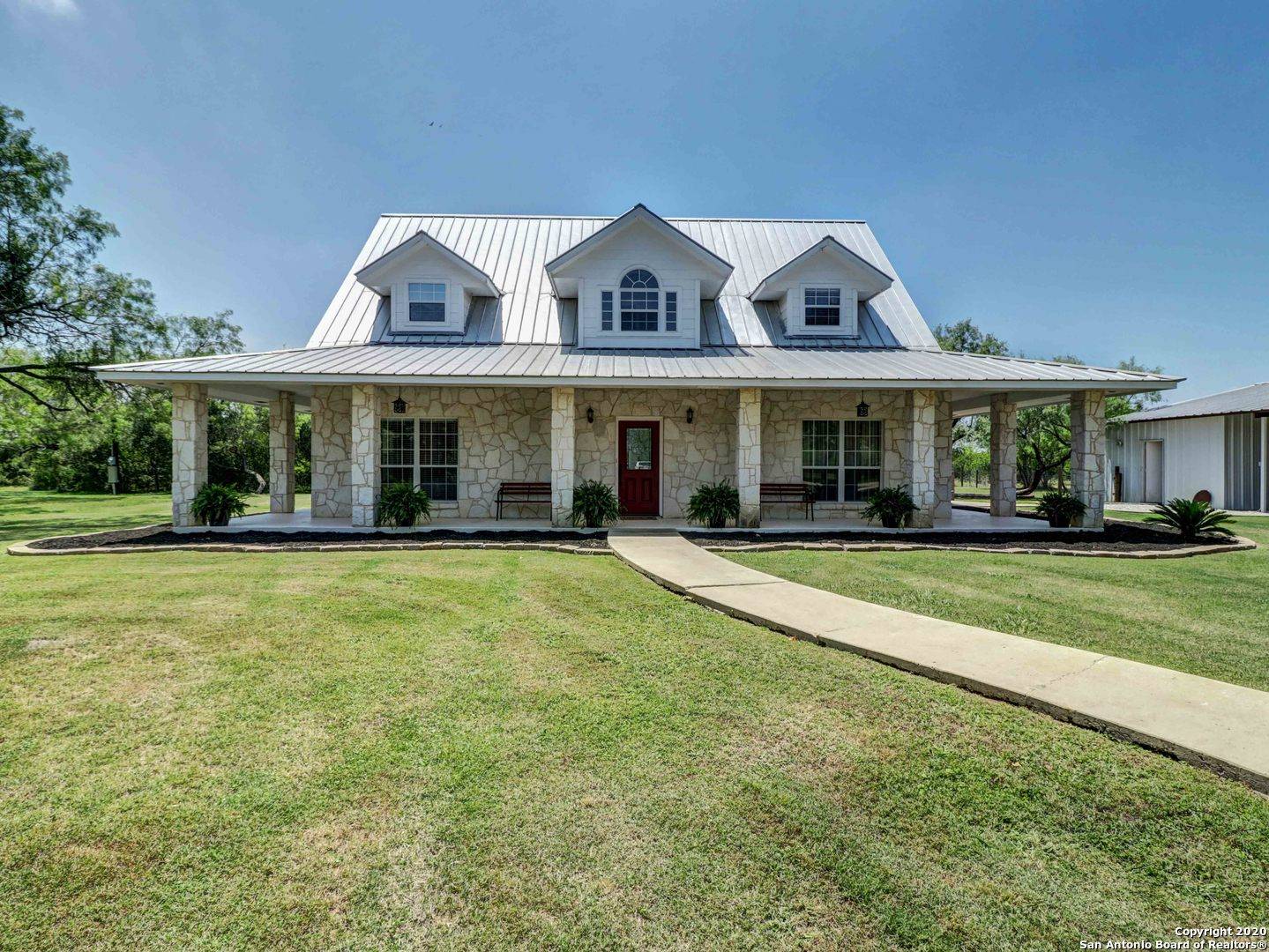 Hondo, TX 78861-6125,3104 COUNTY ROAD 4516