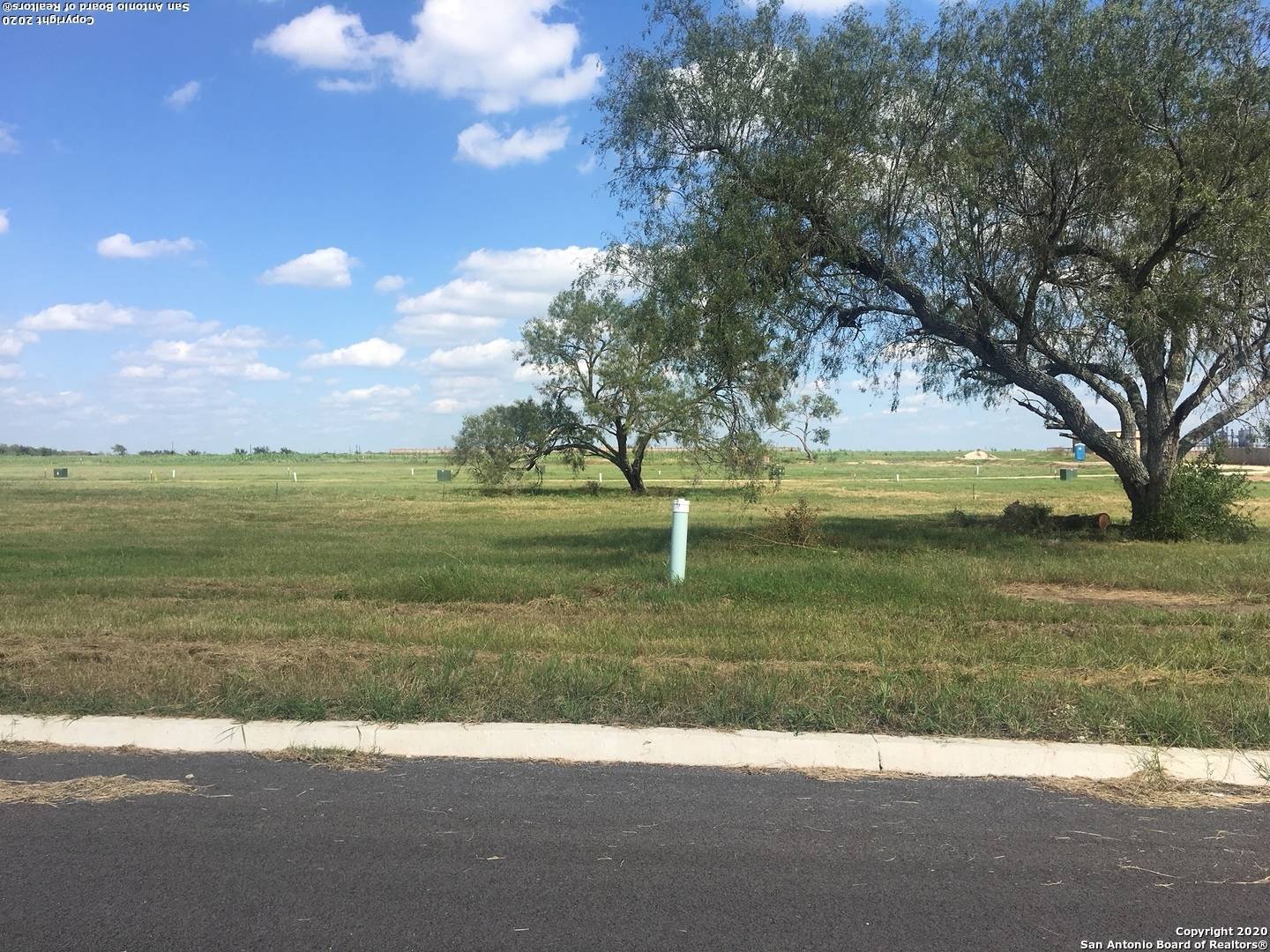 Poth, TX 78147,712 HIGHLAND ST