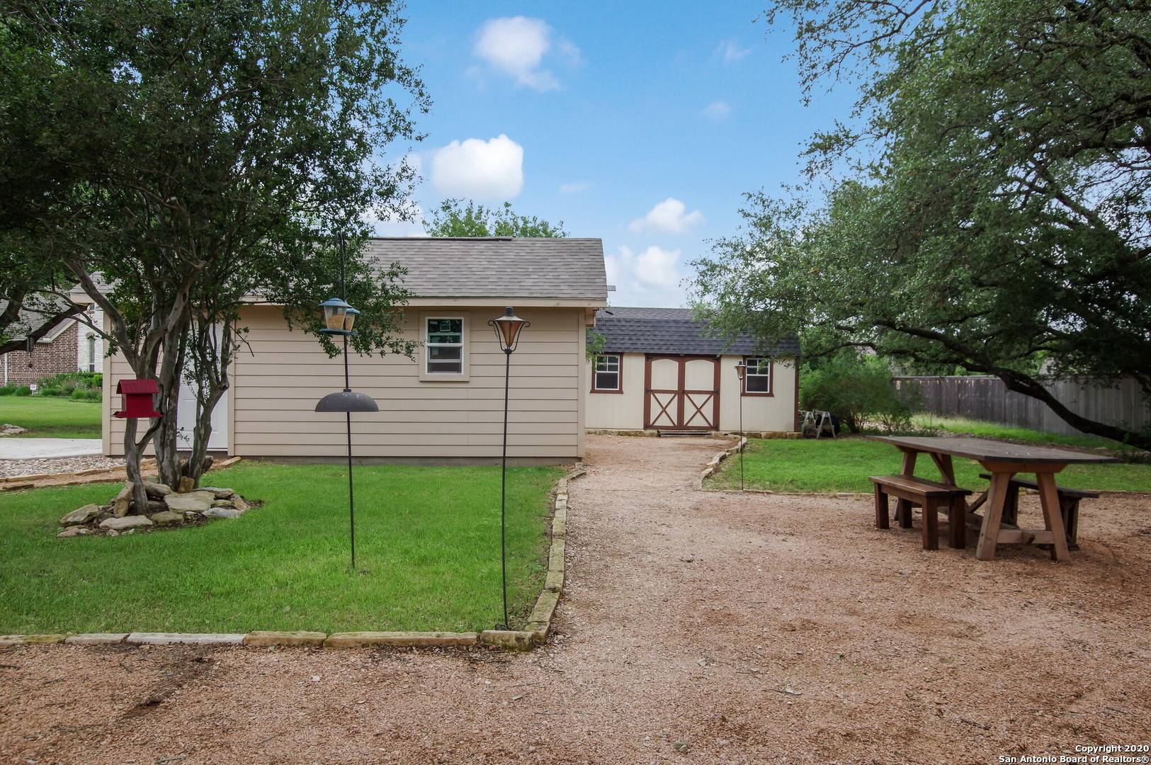 Castroville, TX 78009-3447,242 Sunset Hill