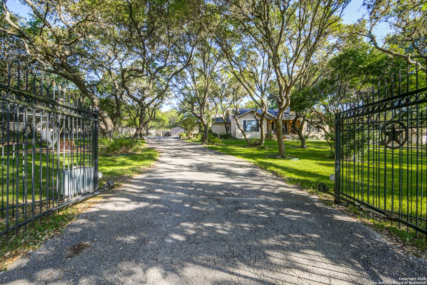 Boerne, TX 78015-4649,8879 FAIR OAKS PKWY