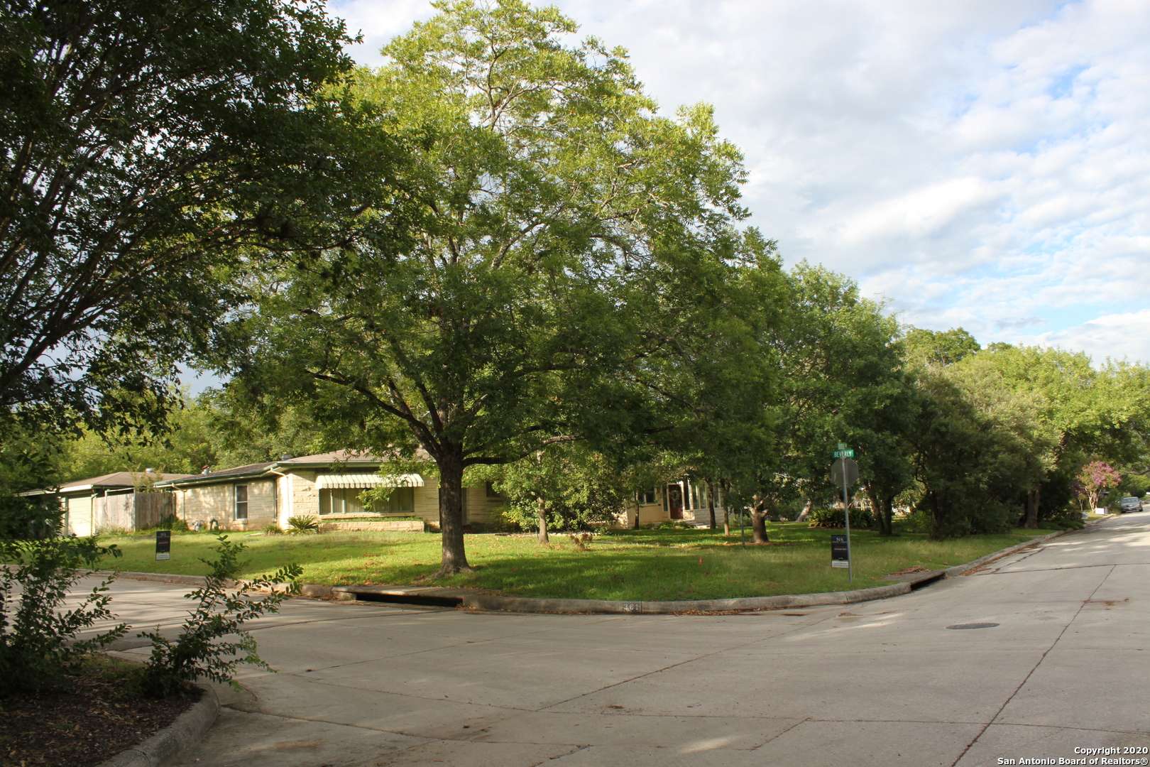 Terrell Hills, TX 78209-6146,301 TUTTLE RD