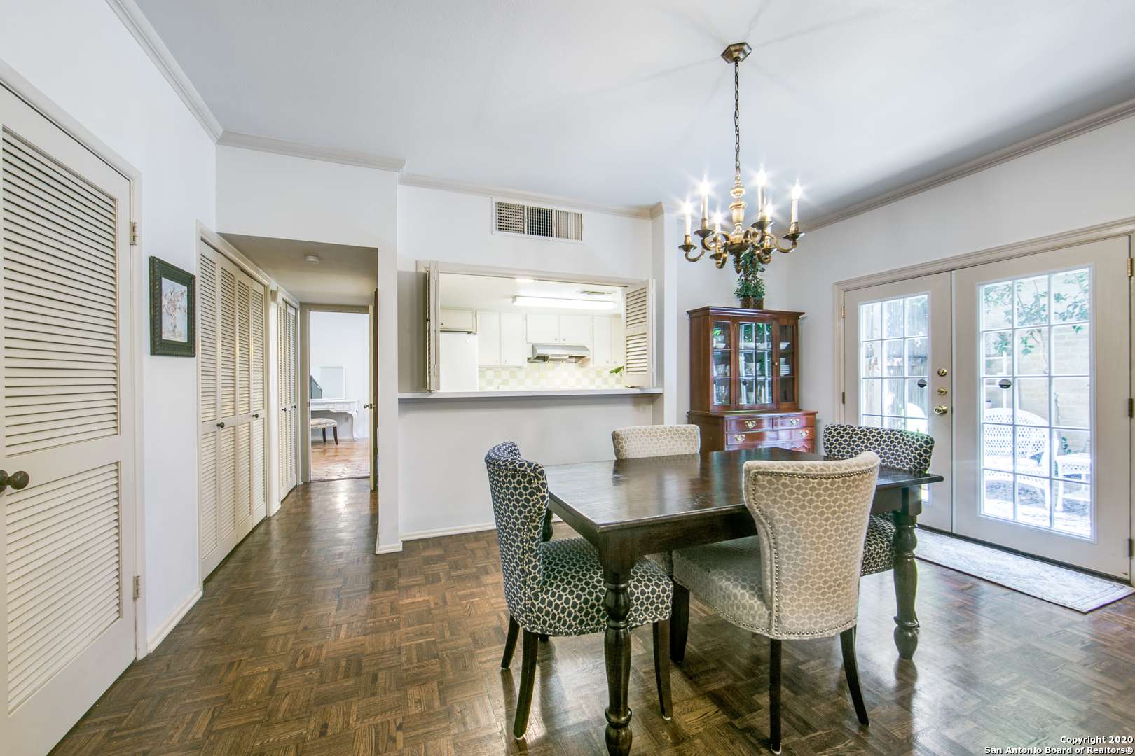 San Antonio, TX 78209-5327,5411 NEW BRAUNFELS AVE UNIT 8