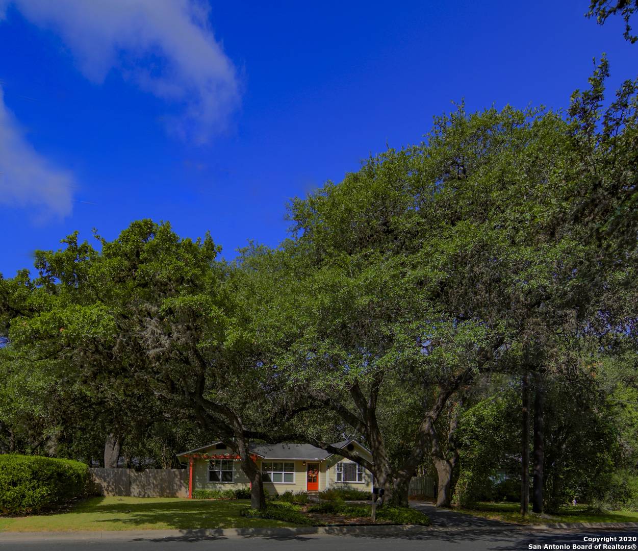 Boerne, TX 78006-2915,414 FREY ST