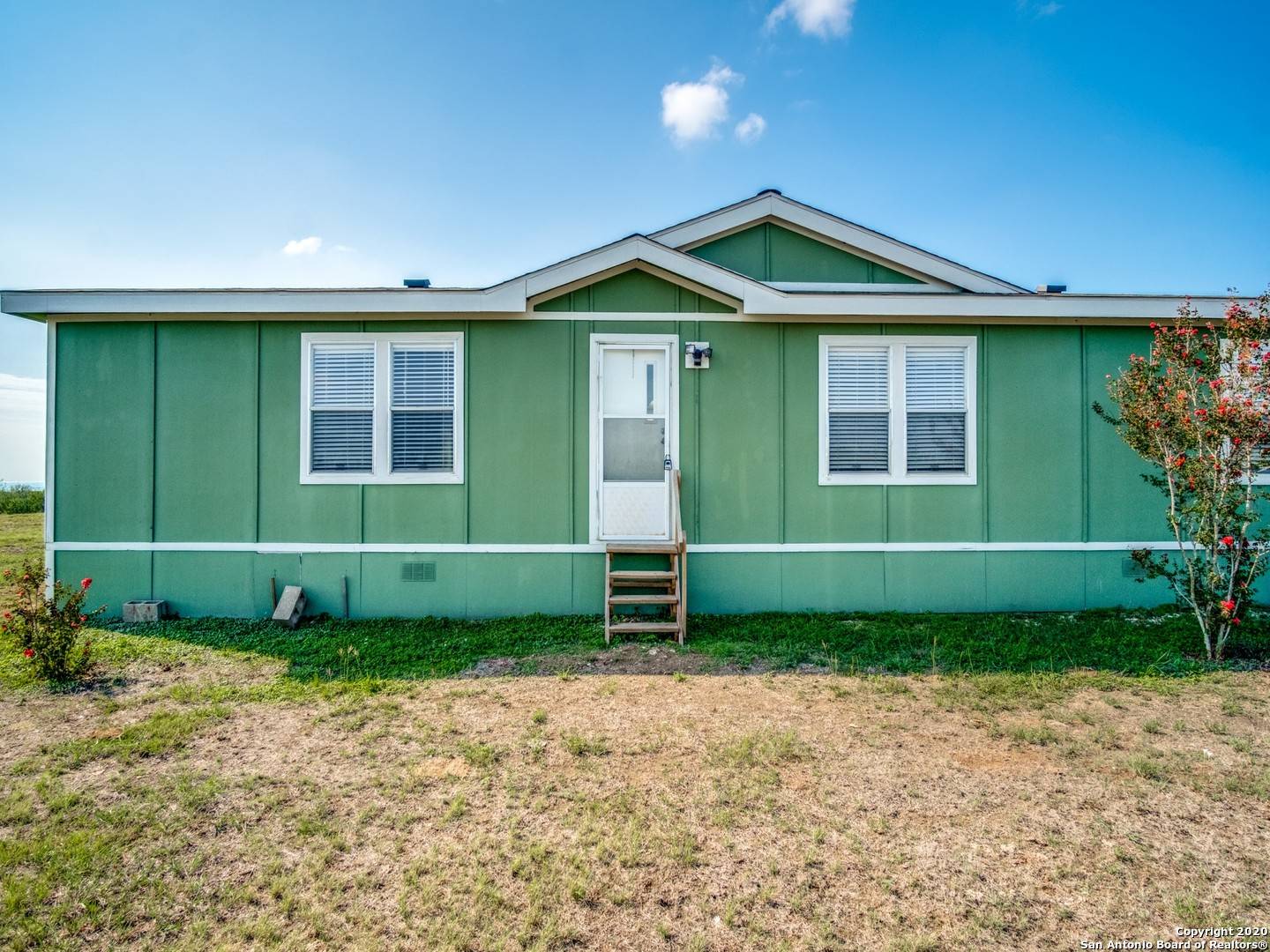 Devine, TX 78016,452 Private Road 6620