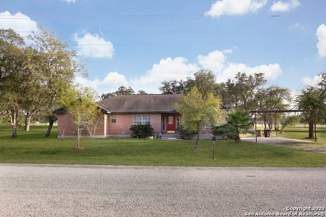 Floresville, TX 78114-4500,236 CIMARRON DR