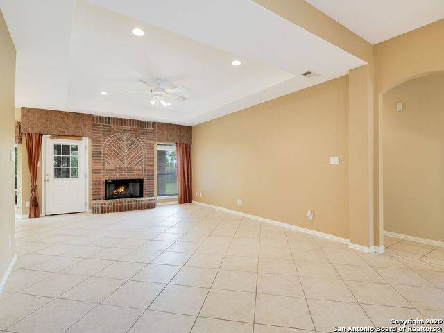 Selma, TX 78154-3310,15807 CHIPPEWA BLVD