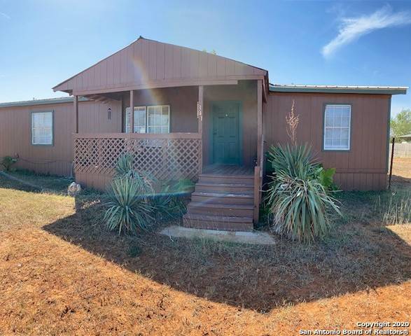 Dilley, TX 78017,341 County Road 4601