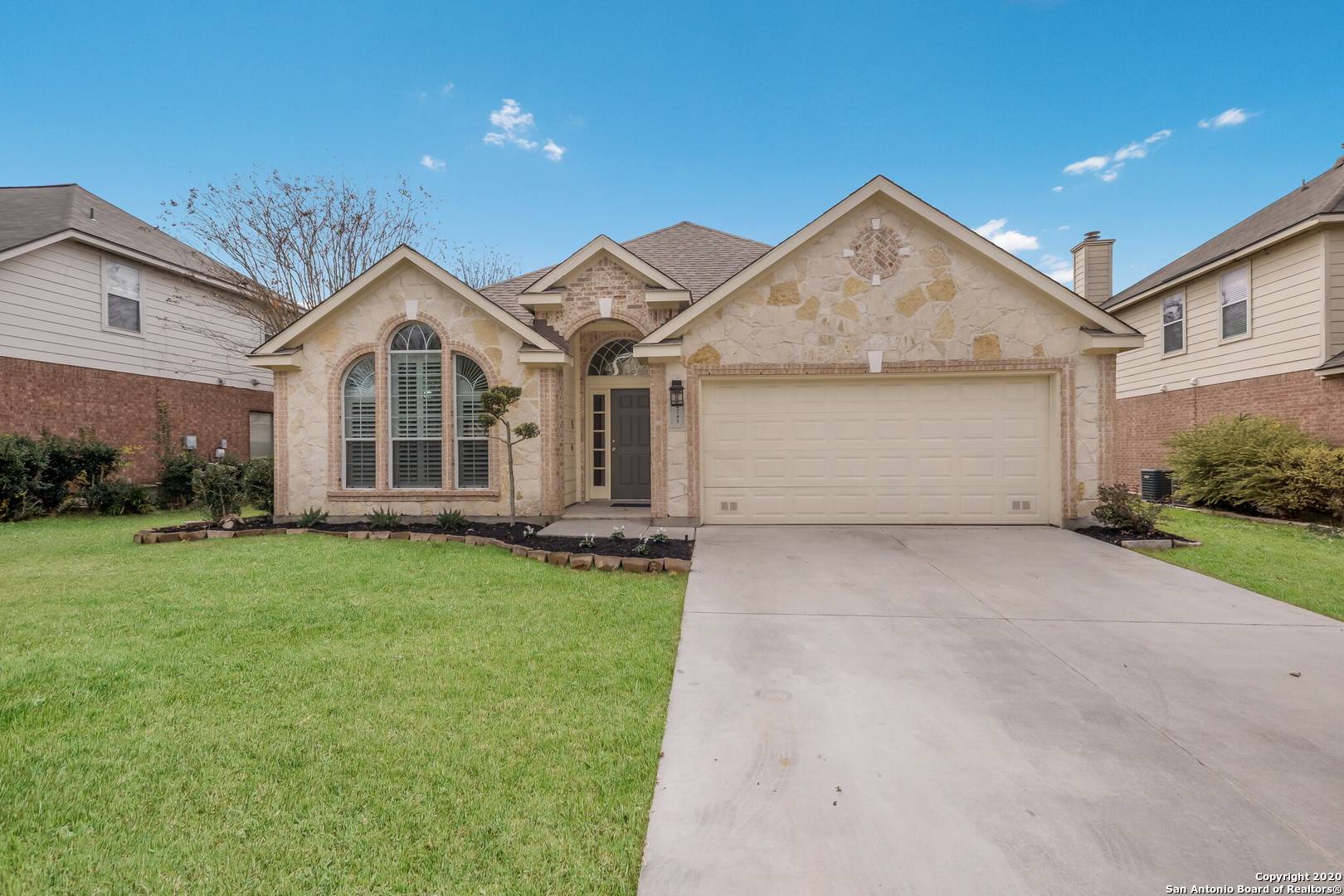 Schertz, TX 78154-3043,4745 GREEN BLUFF DR