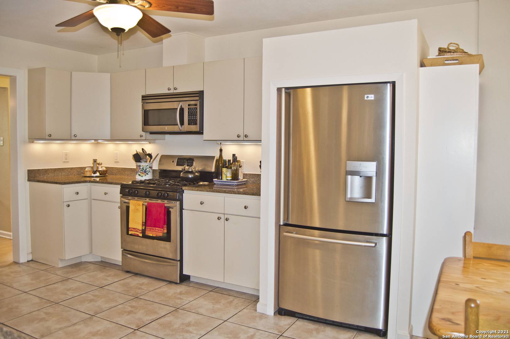 Terrell Hills, TX 78209-6040,917 CANTERBURY HILL ST