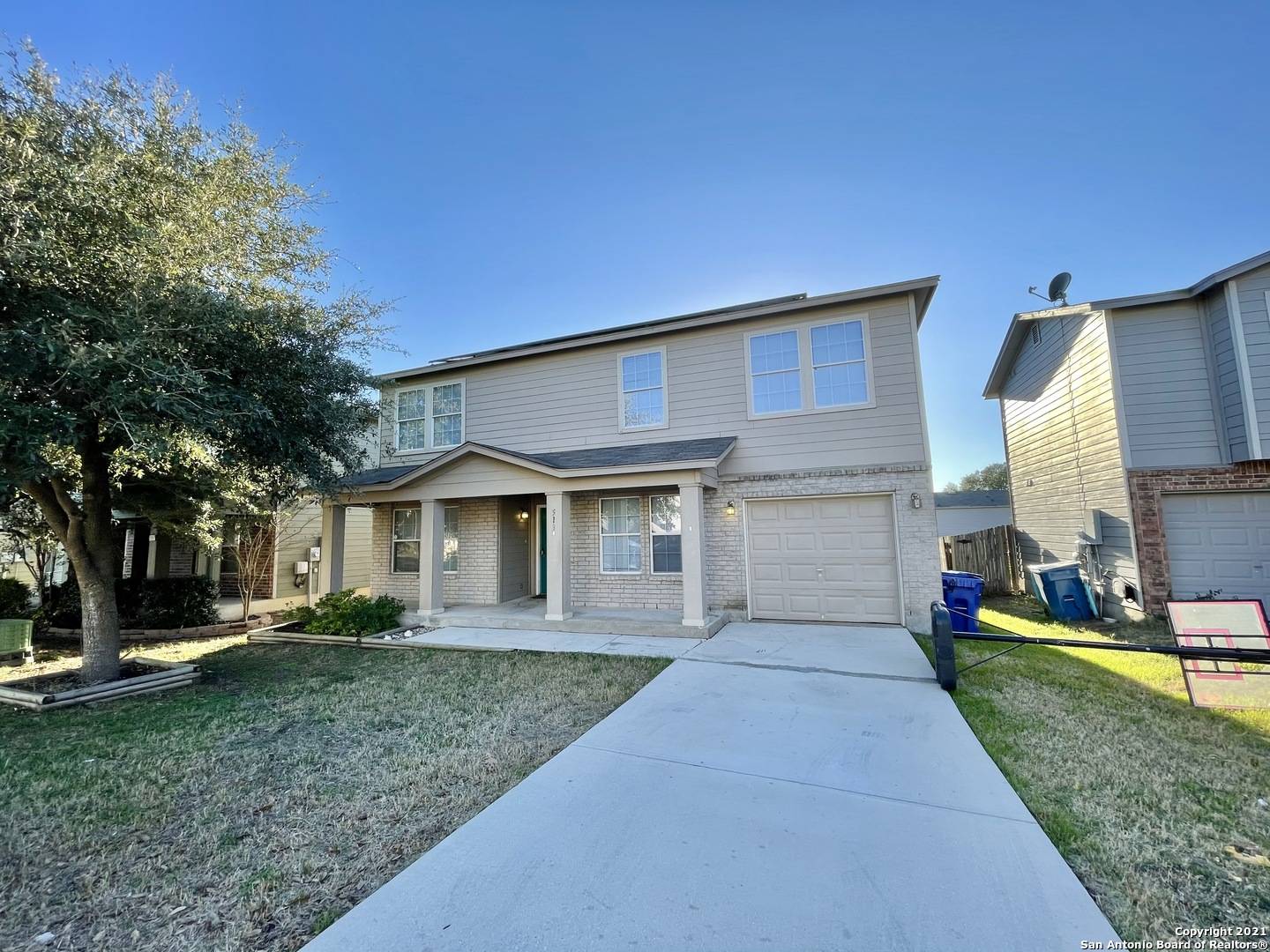 Cibolo, TX 78108-3381,513 GATEWOOD BRIAR