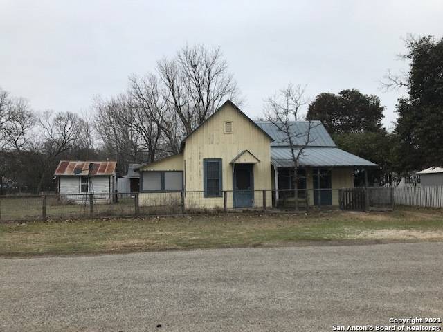 Comfort, TX 78013-2111,322 THIRD ST