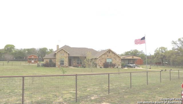 La Vernia, TX 78121-4761,201 ROSEWOOD DR