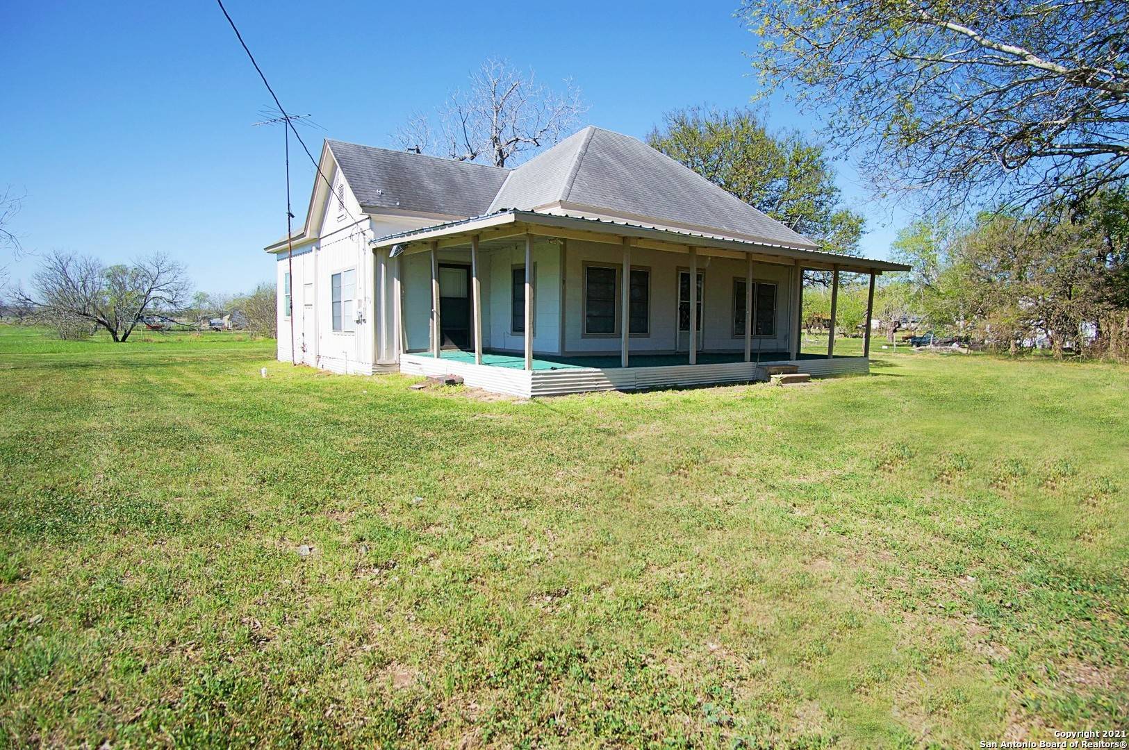 Nordheim, TX 78141,300 Line St