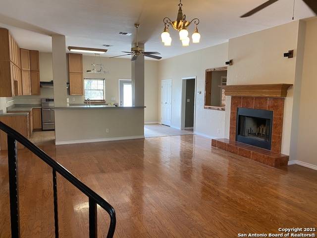 San Antonio, TX 78253-6878,1851 COUNTY ROAD 381