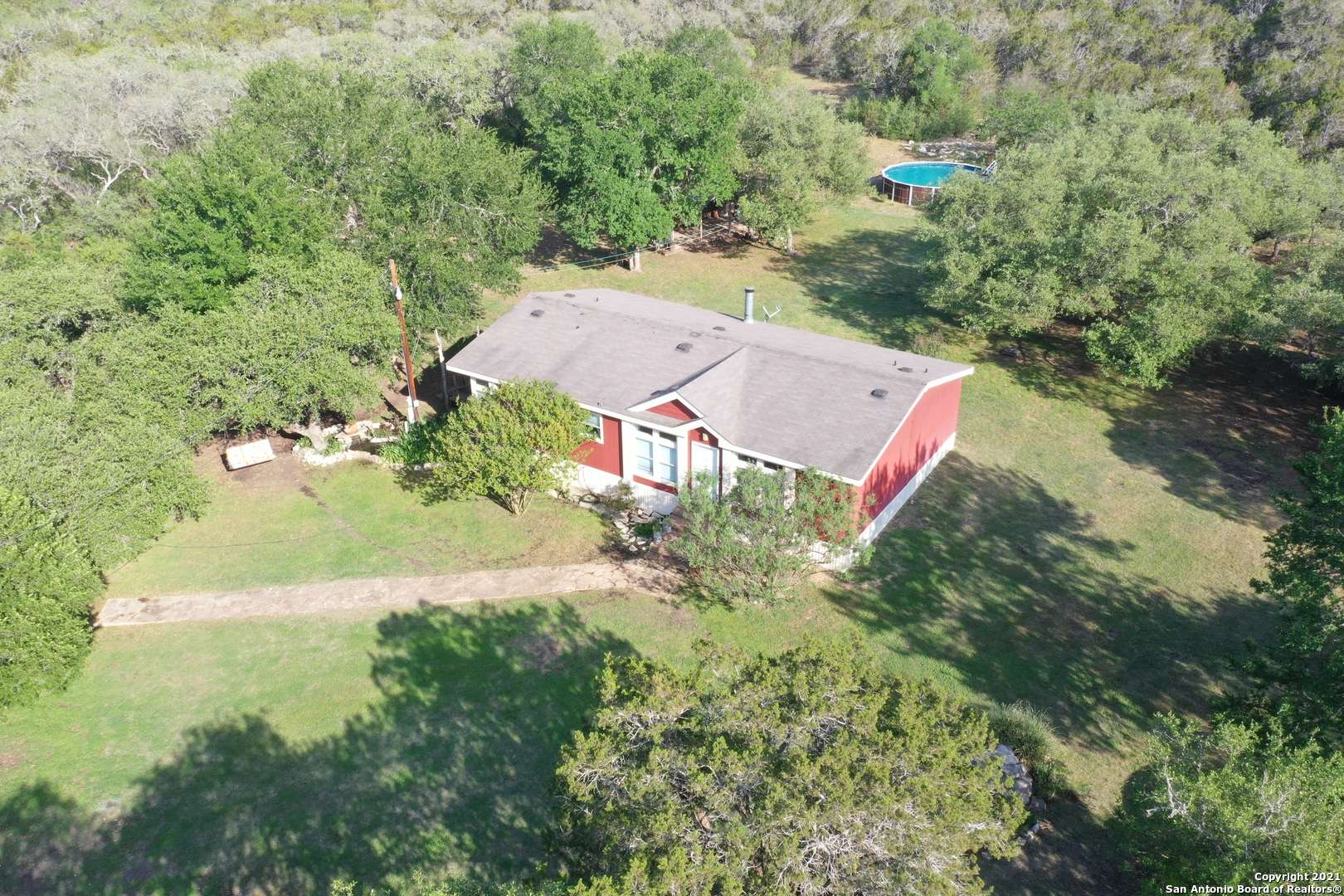 Hondo, TX 78861-6891,480 Private Road 233