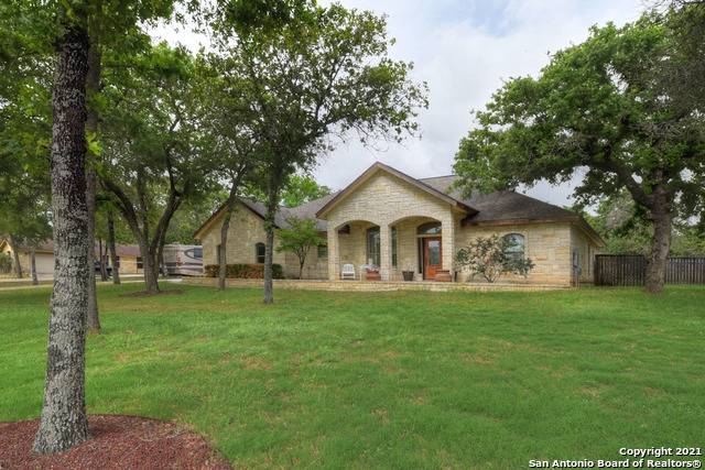 La Vernia, TX 78121-5687,209 LEGACY TRAIL DR