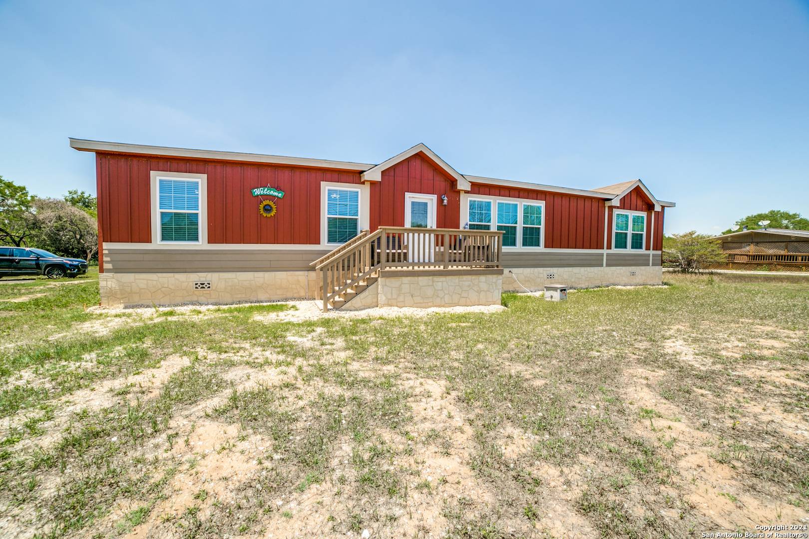 Von Ormy, TX 78073-4916,21855 MORIN RD