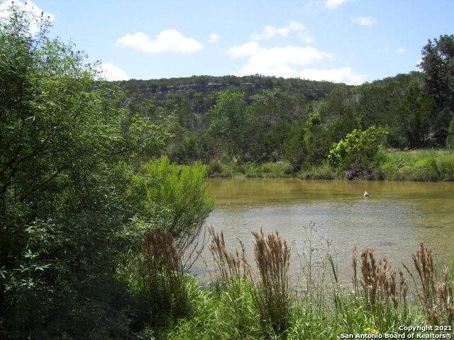 Leakey, TX 78873,000 Buckalue