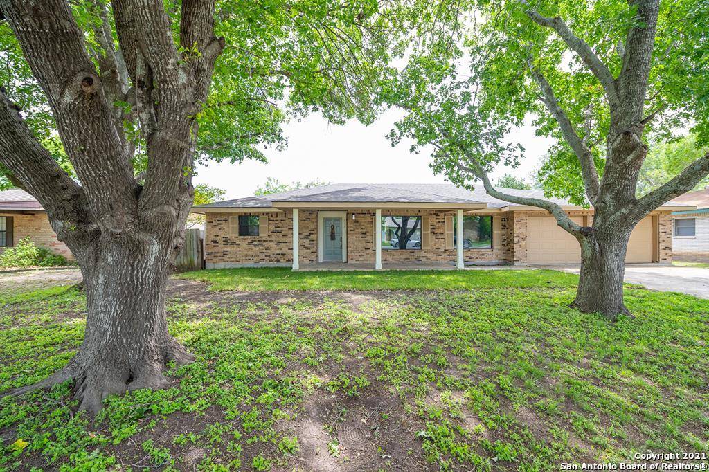 Uvalde, TX 78801,113 WILLIAM ST