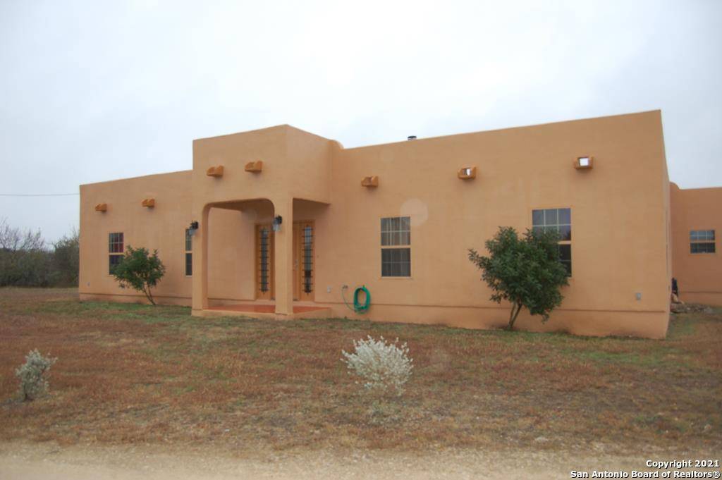 Hondo, TX 78861,2501 County Rd 421